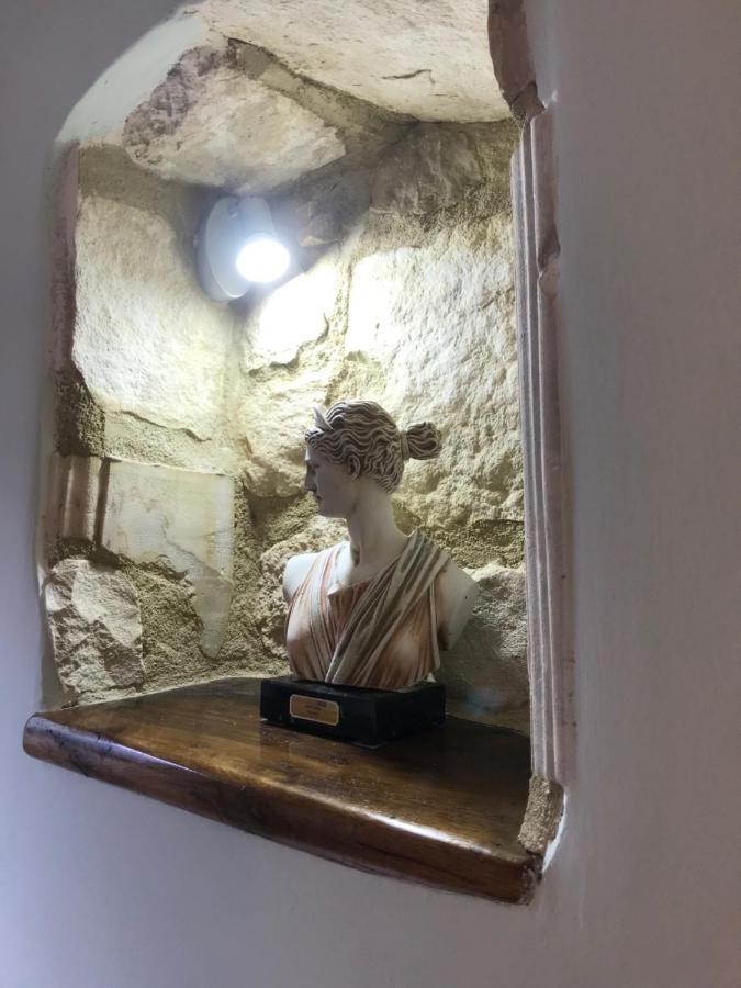 苏尔莫纳Lilly住宿加早餐旅馆 外观 照片